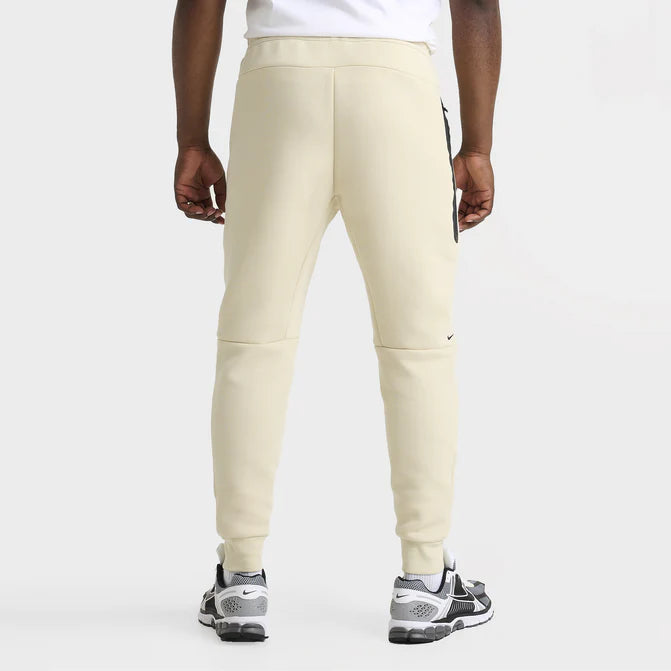 Nike Tech Fleece Joggers Light Khaki